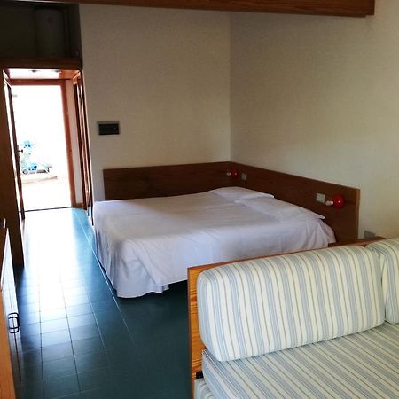 Hotel Kyrie Isole Tremiti سان دومينو المظهر الخارجي الصورة